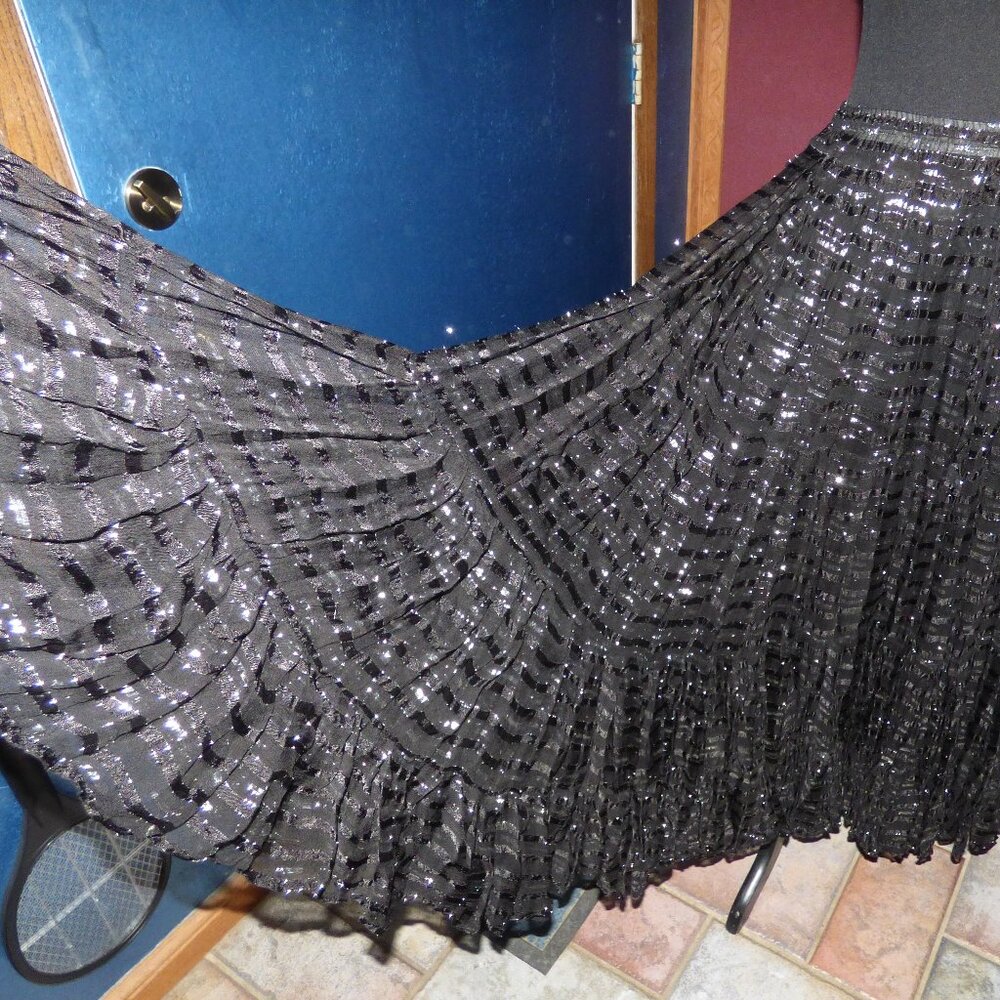QUIRKY GOTH BOHO FAIRY BELLYDANCE BLACK WITH SILVER LUREX TIERED MAXI SKIRT OS